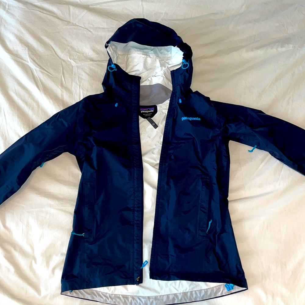 Patagonia Navy Blue Rain Jacket, size XS